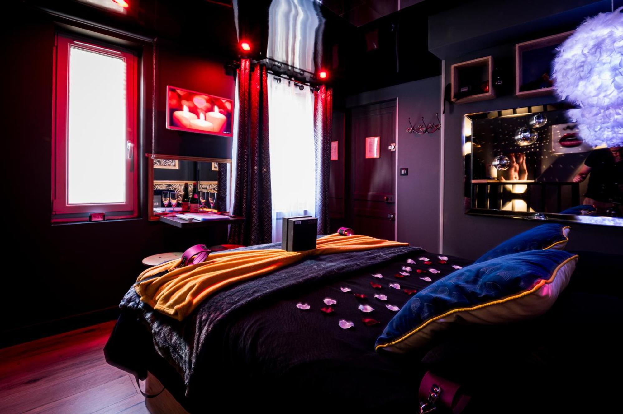 Loveroom Sauna, Balneo, Parking Prive Dans Le Centre De Honfleur Zimmer foto
