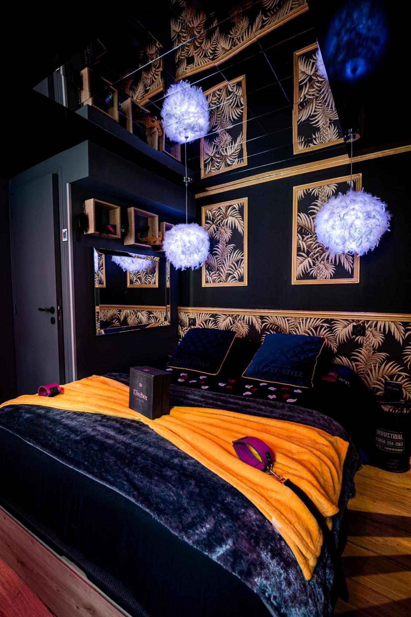 Loveroom Sauna, Balneo, Parking Prive Dans Le Centre De Honfleur Zimmer foto
