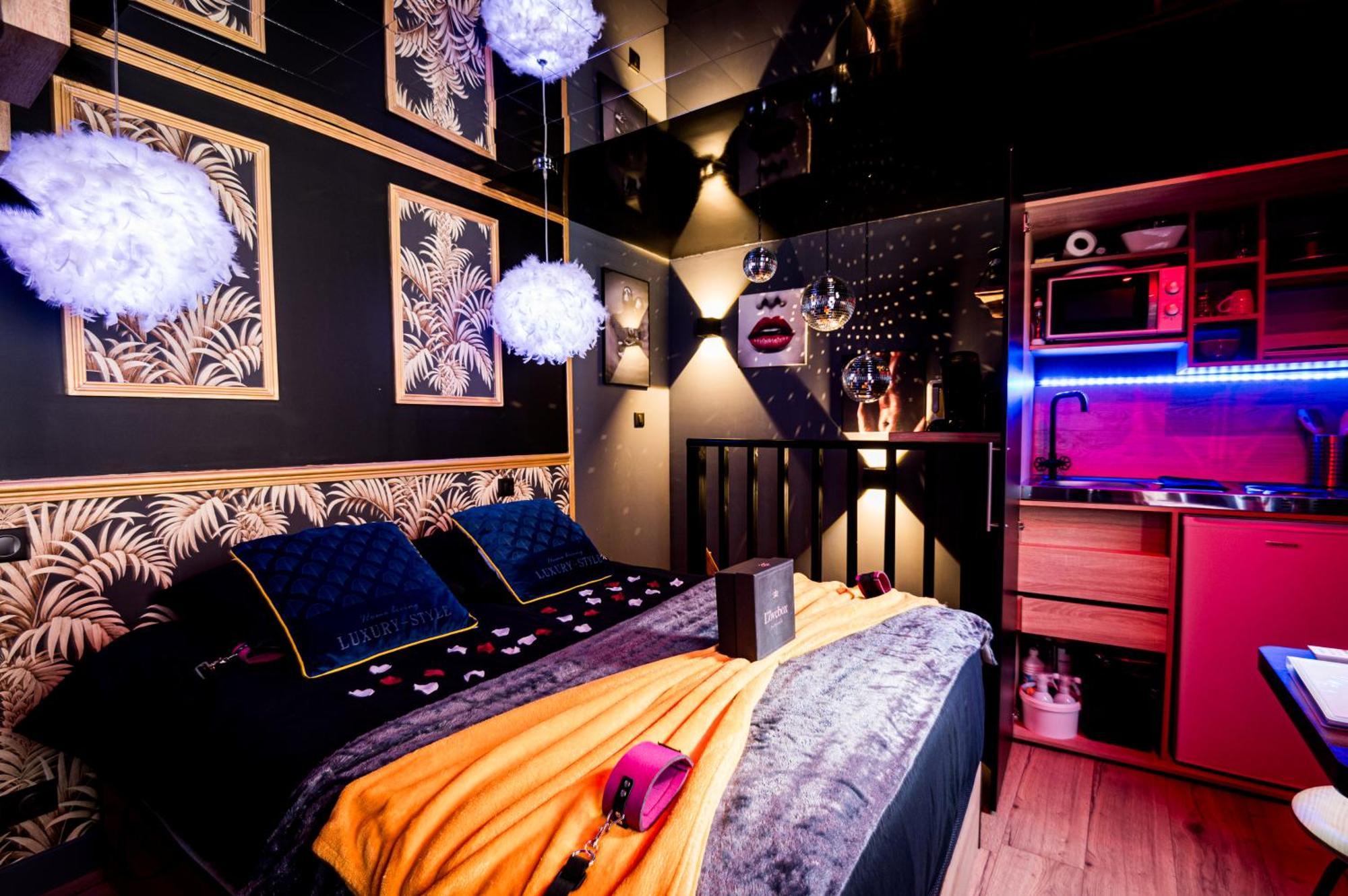 Loveroom Sauna, Balneo, Parking Prive Dans Le Centre De Honfleur Zimmer foto